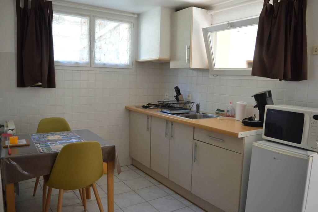 Studio Meuble Independant Tout Confort Classe 2** Aubenas Exteriér fotografie